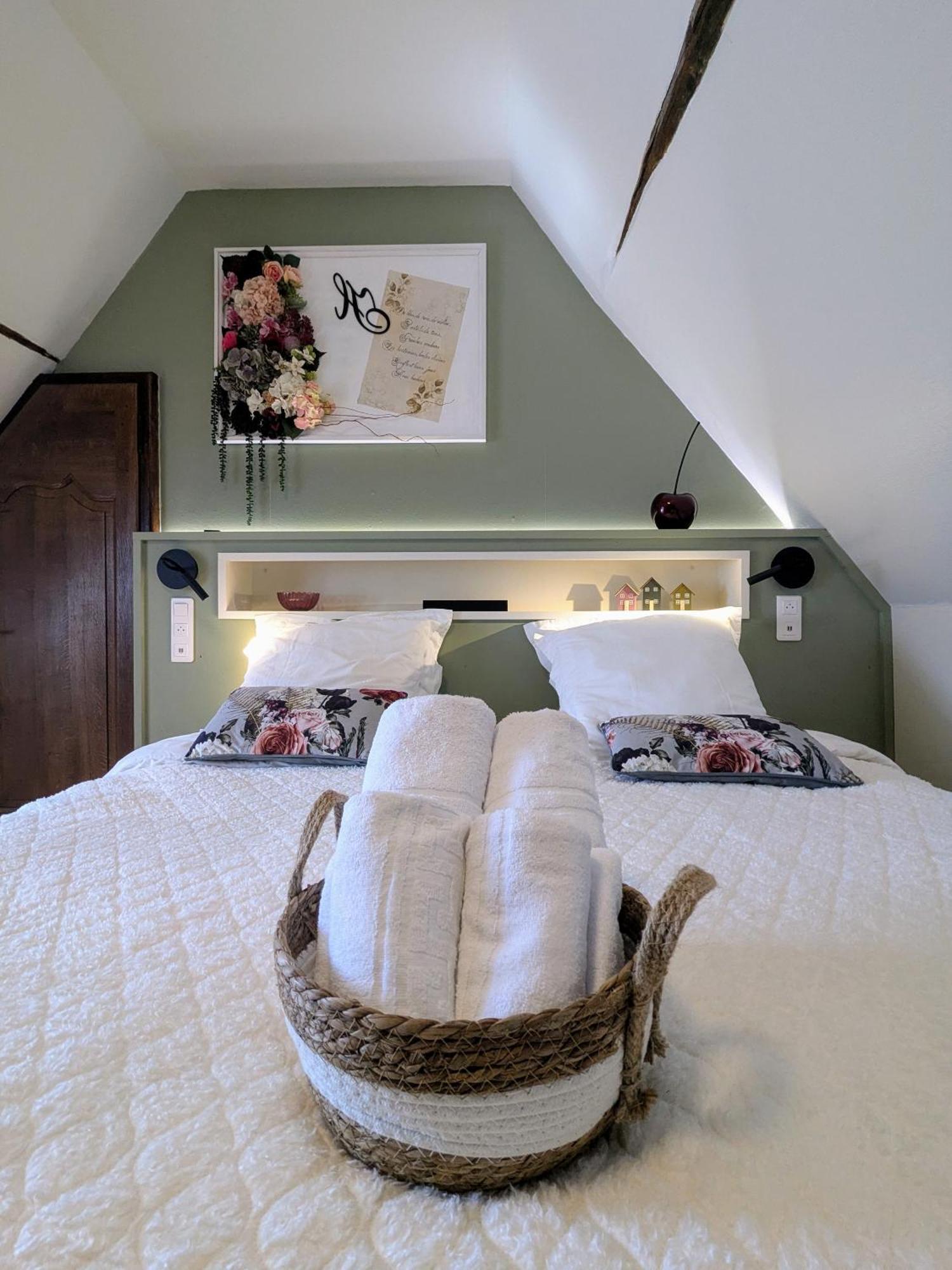 La Borie Du Chevrier Hotel Sainte-Croix-de-Beaumont Eksteriør billede